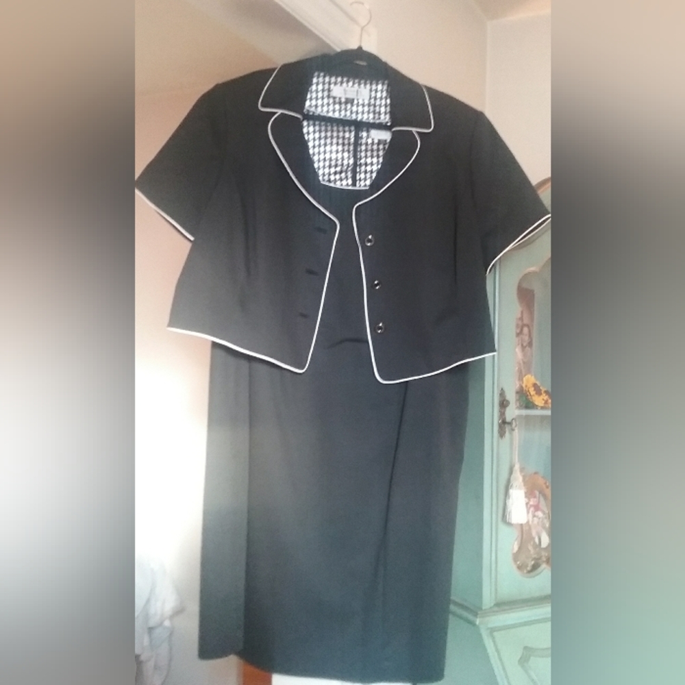 Tahari Dress with Jacket Size 22- Lined in Black and White Houndstooth - NWT - Picture 4 of 9